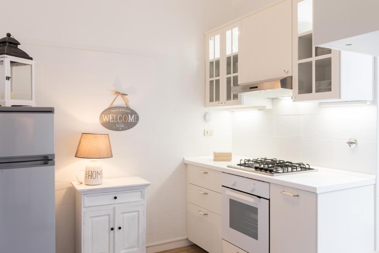 Via Frattina Love Apartment Rome Bagian luar foto
